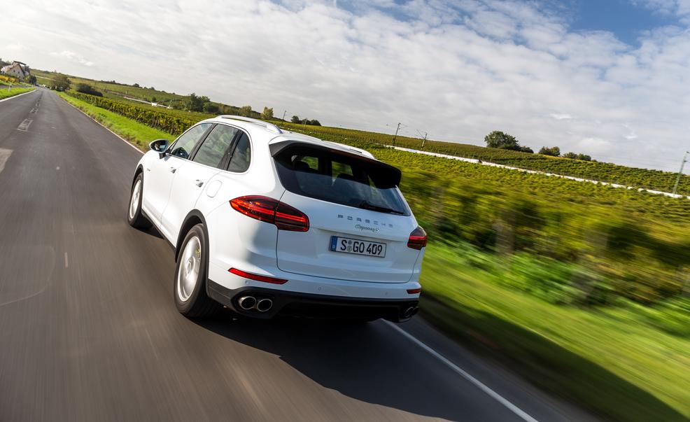 Porsche Cayenne S EHybrid 2015 SUV Drive